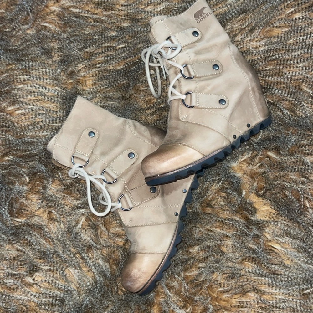 Sorel Joan of arch boots